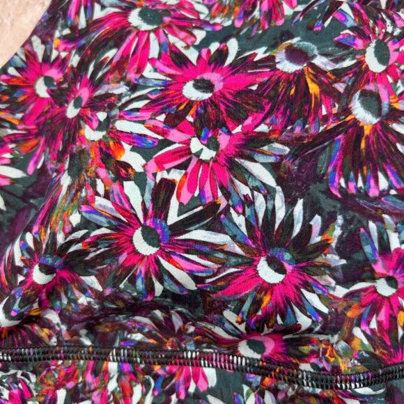 Lululemon Energy LongLine Sports Bra Medium Support B-D Cup Pink Daisies Floral - Picture 3 of 5